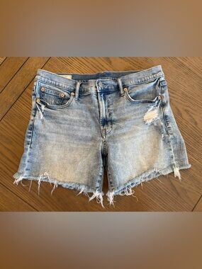 GAP Light Blue Denim Mid-Rise 5" Short